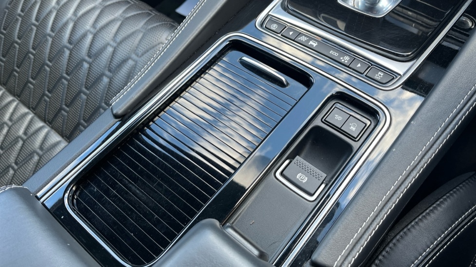 Used Jaguar F-Pace 2020 for sale - 76361773: Photo 28