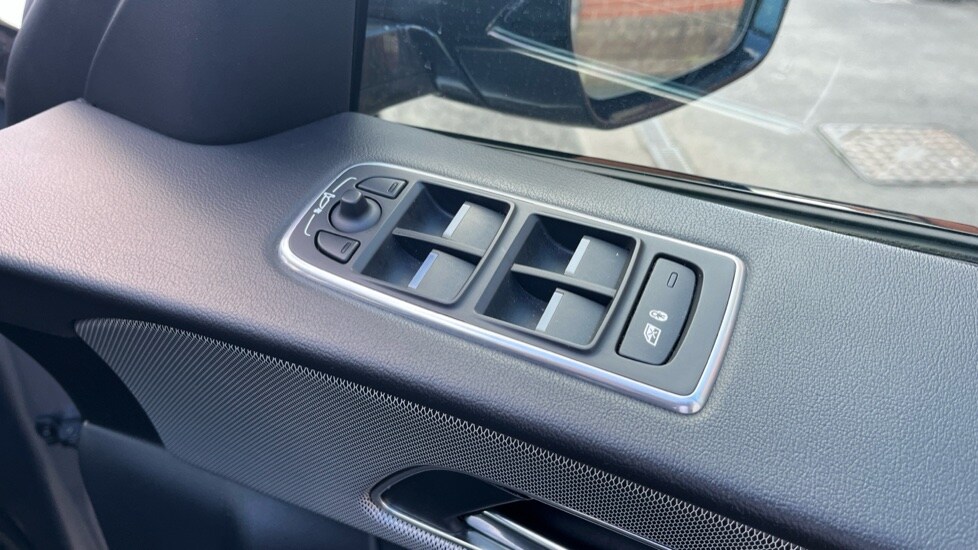 Used Jaguar F-Pace 2020 for sale - 76361773: Photo 50