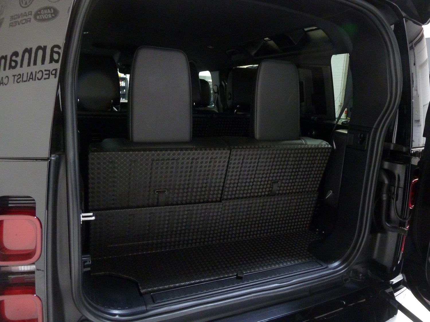 Used Land Rover Defender 2022 for sale - 76993032: Photo 15