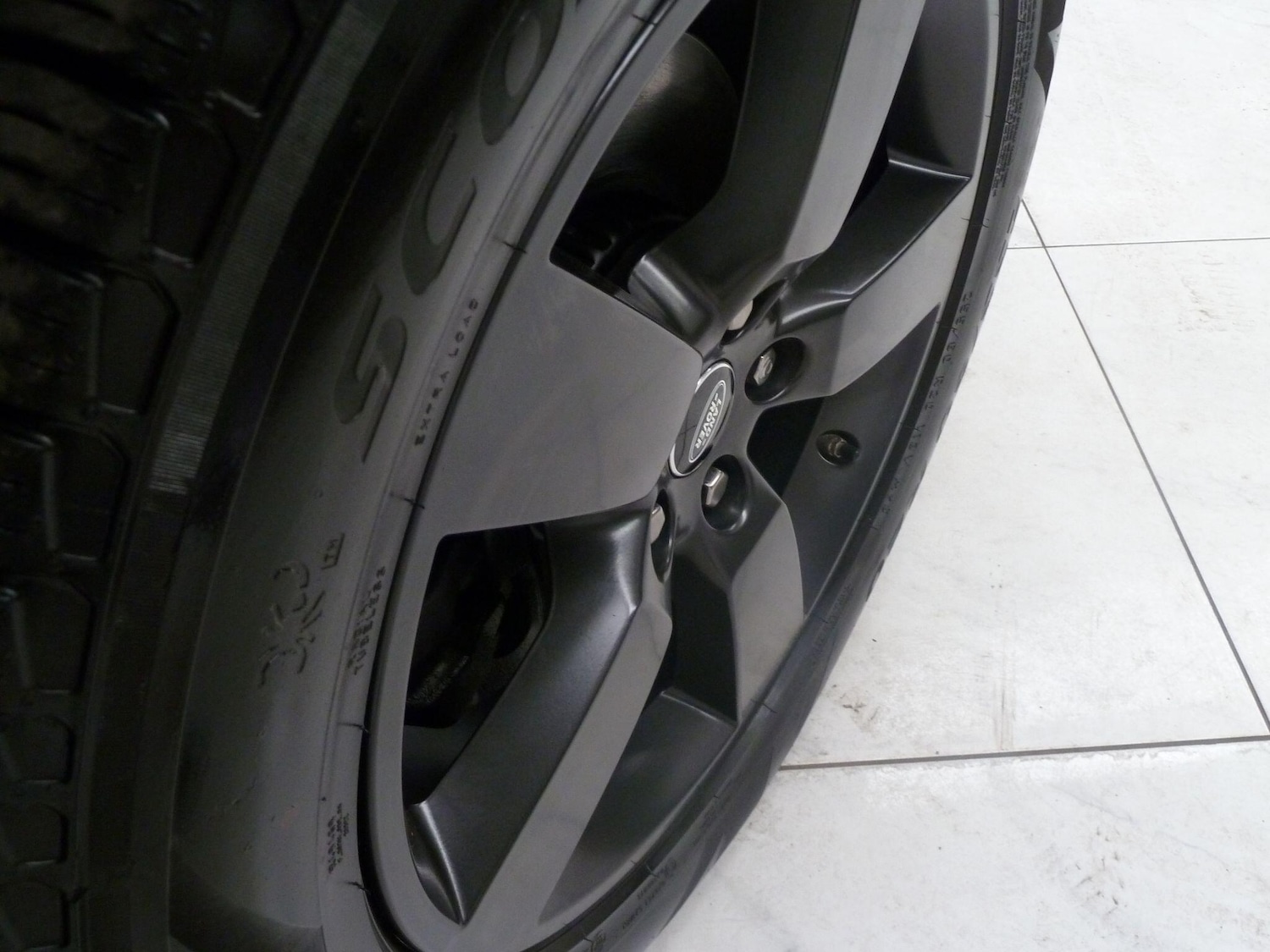 Used Land Rover Defender 2020 for sale - 77625144: Photo 10