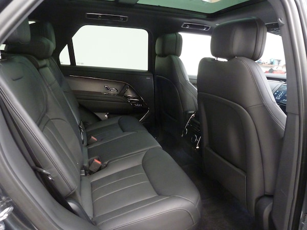 Used Land Rover Range Rover Sport 2024 for sale - 76227075: Photo 15