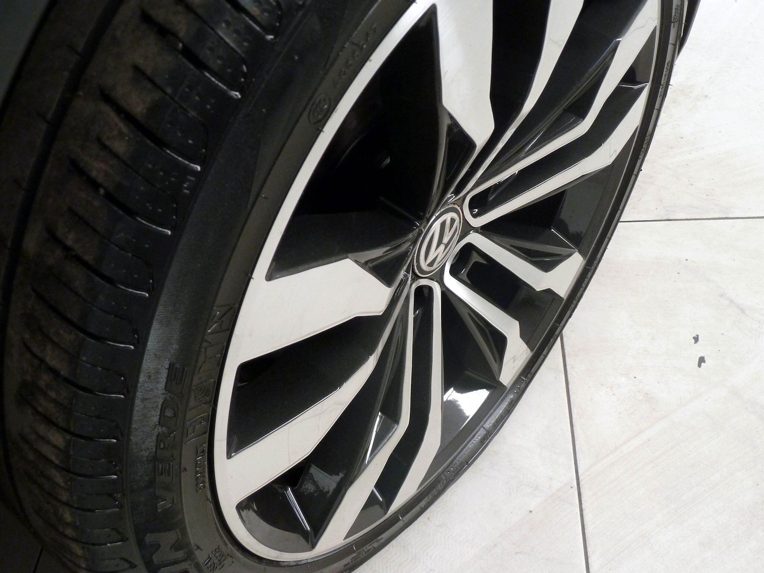 Used Volkswagen Tiguan for sale - 76607145: Photo 10