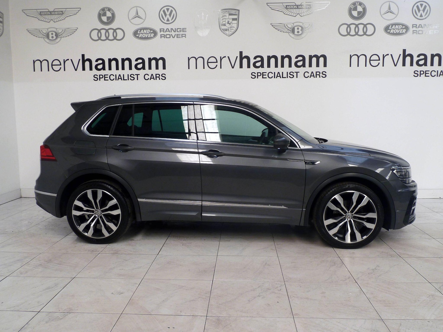 Used Volkswagen Tiguan for sale - 76607145: Photo 3