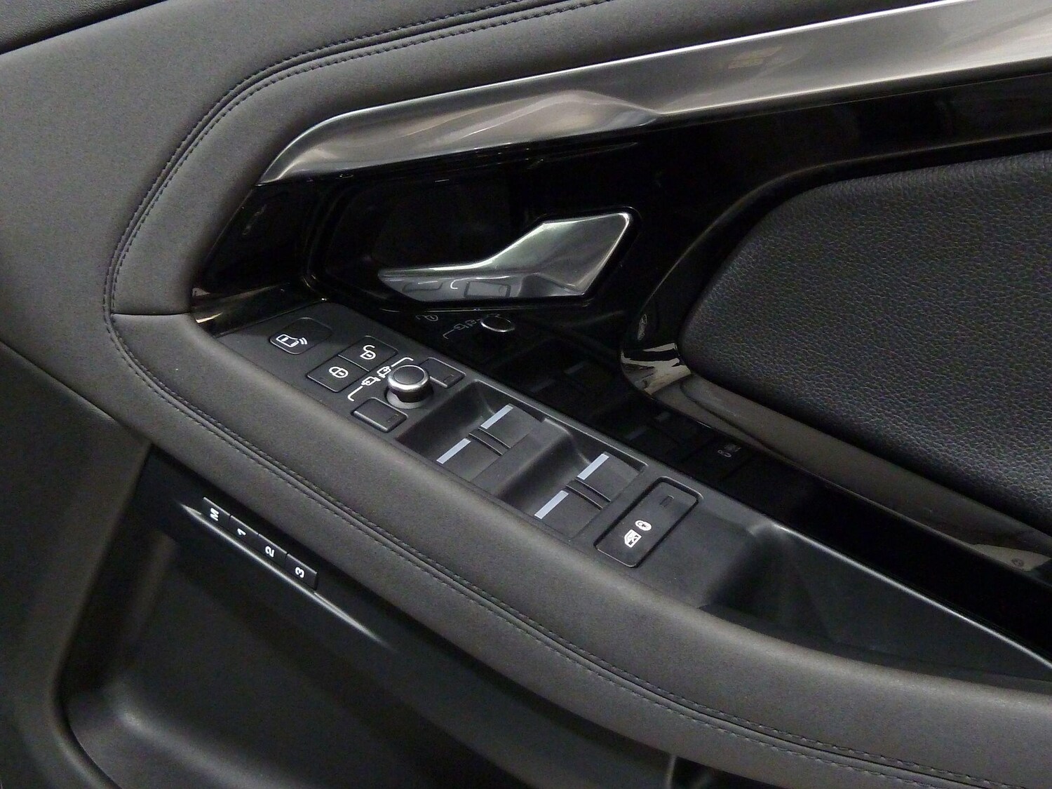 Used Land Rover Range Rover Evoque 2022 for sale - 76975423: Photo 16