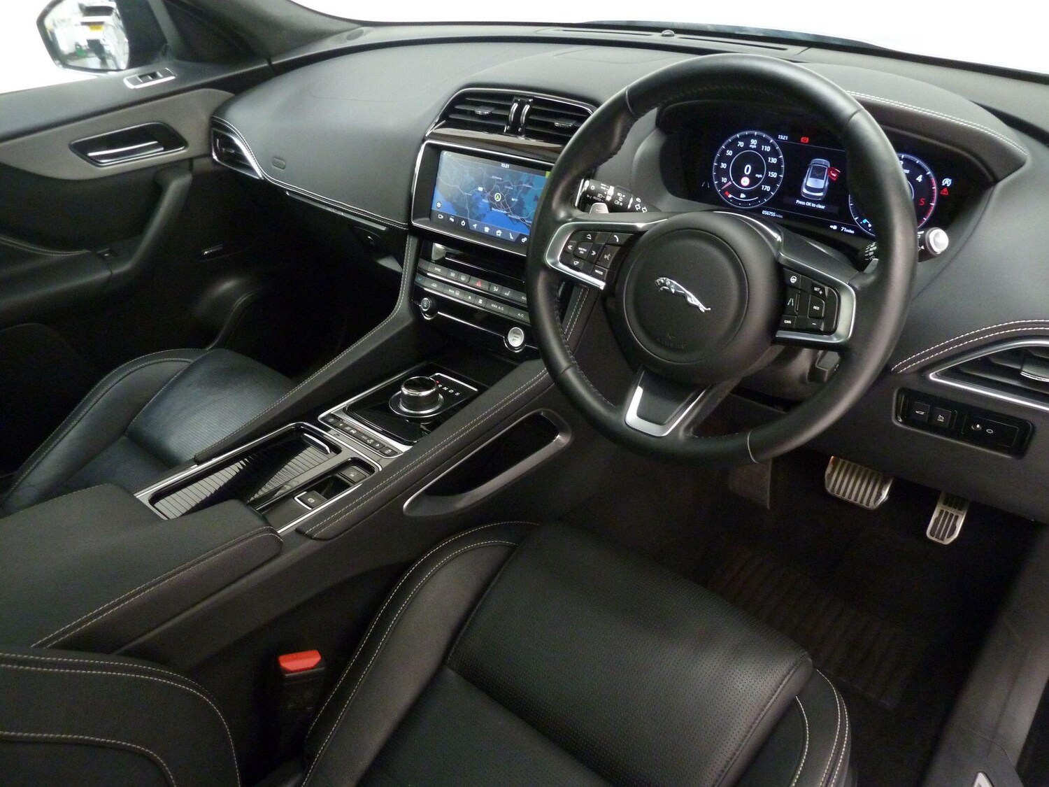 Used Jaguar F-Pace for sale - 77754117: Photo 6