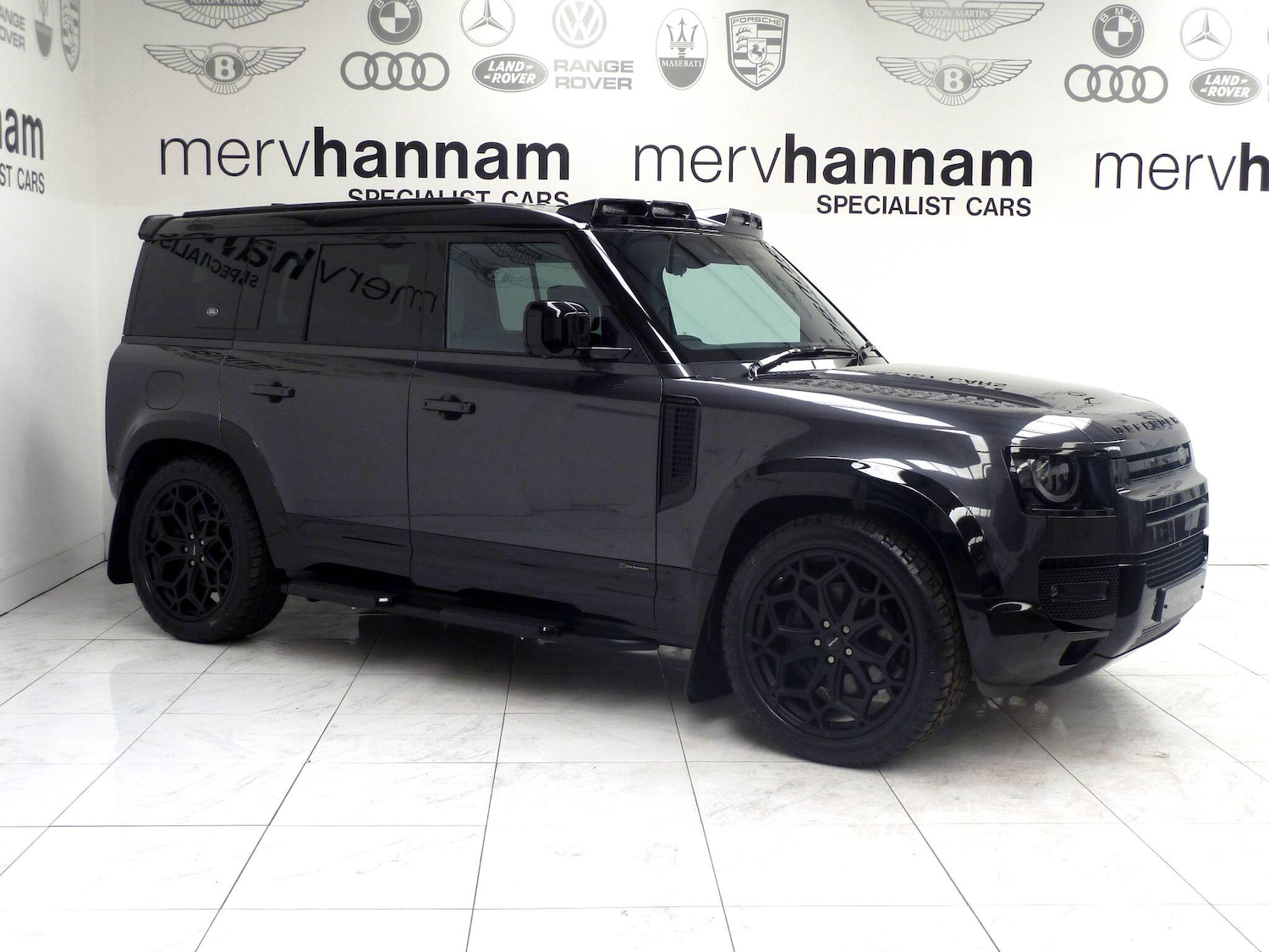 Used Land Rover Defender 2022 for sale - 76620308: Photo 2