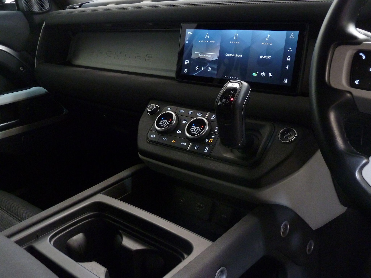 Used Land Rover Defender 2022 for sale - 76620308: Photo 8