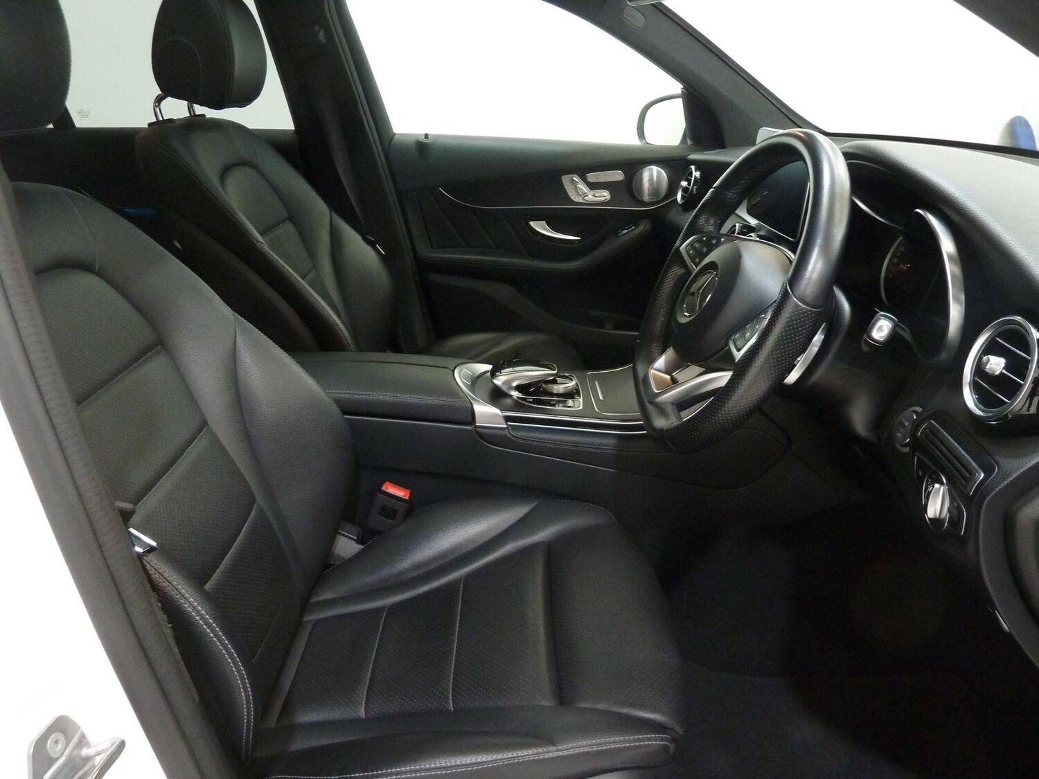 Used Mercedes-Benz GLC 2019 for sale - 78203735: Photo 7