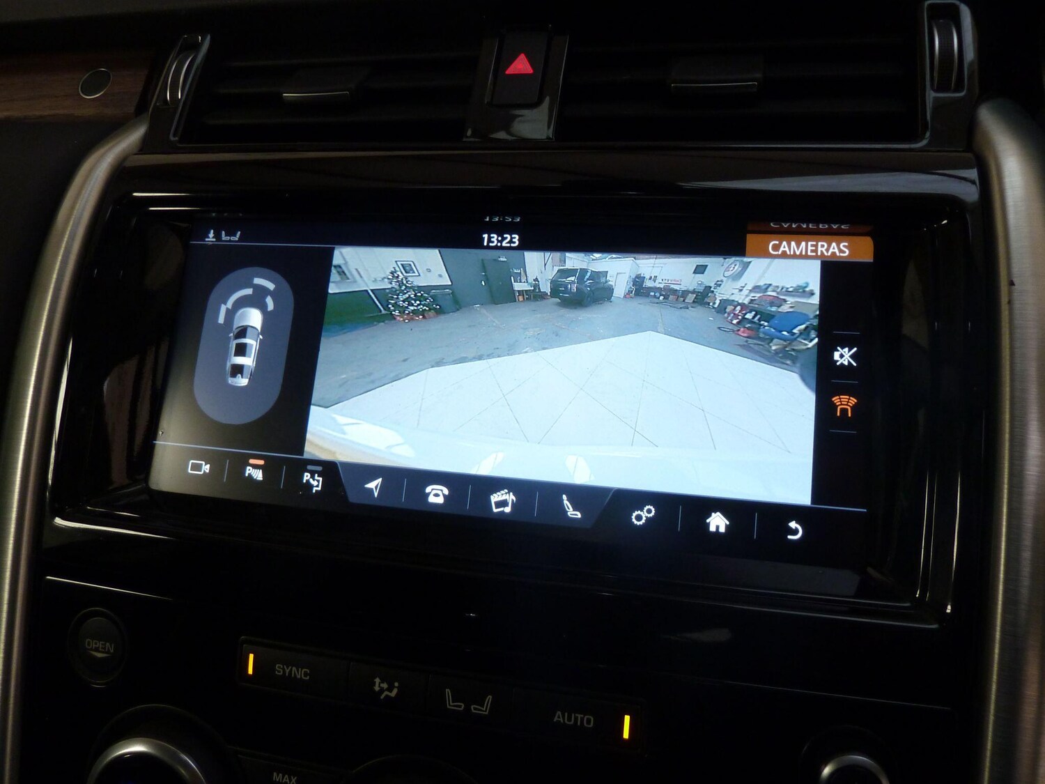 Used Land Rover Discovery 2018 for sale - 76936650: Photo 21