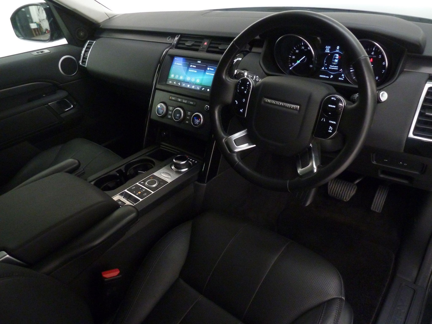 Used Land Rover Discovery 2019 for sale - 76349123: Photo 6
