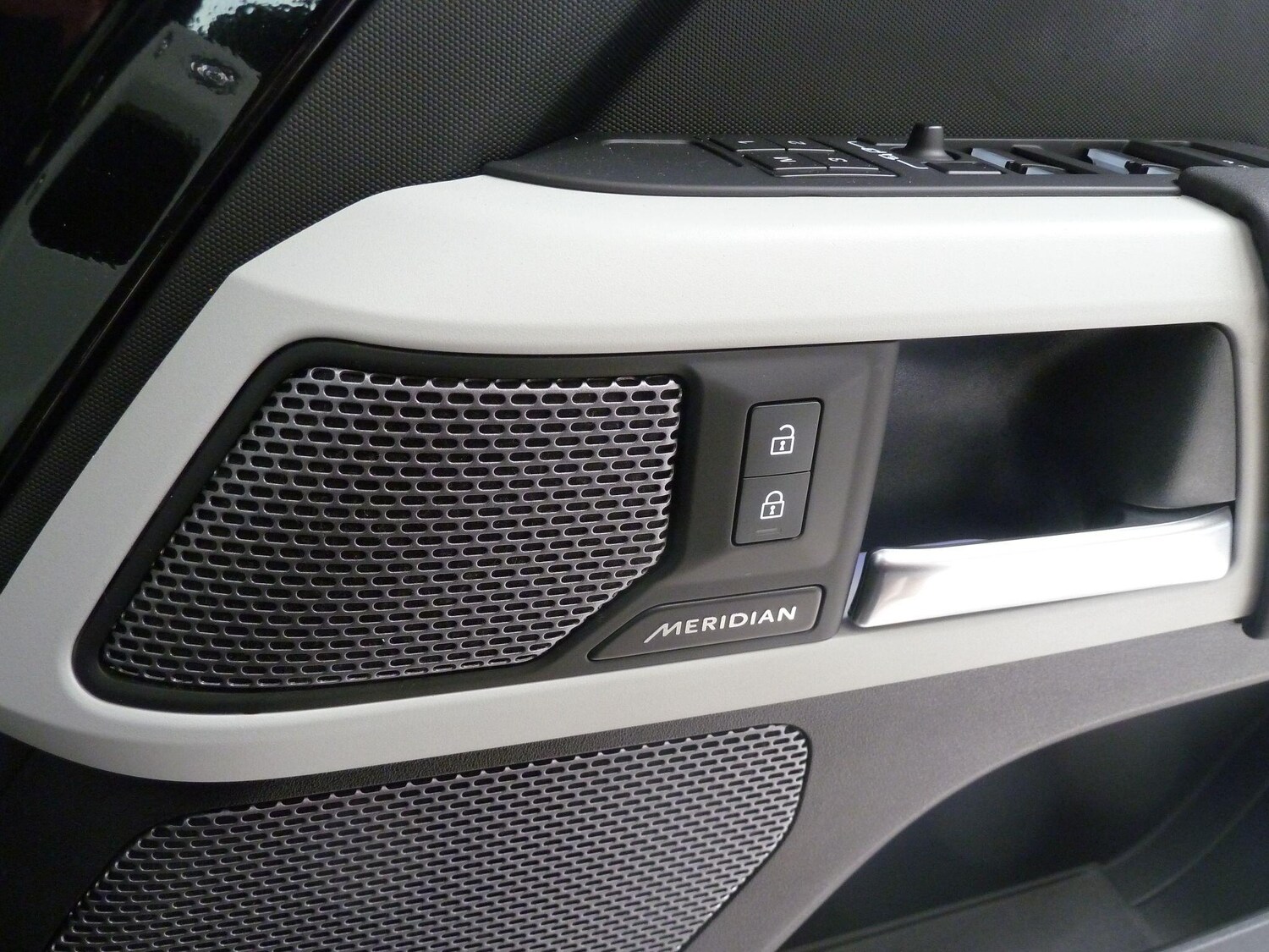 Used Land Rover Defender 110 for sale - 77852766: Photo 18