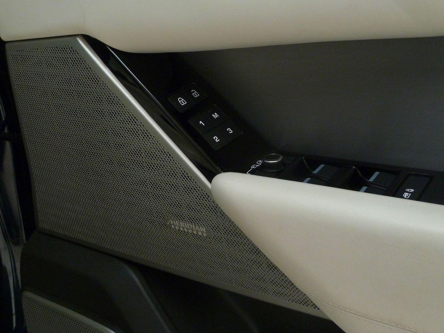 Used Land Rover Range Rover Velar for sale - 77538269: Photo 18