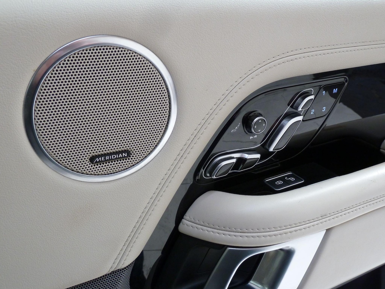 Used Land Rover Range Rover 2019 for sale - 77215000: Photo 17