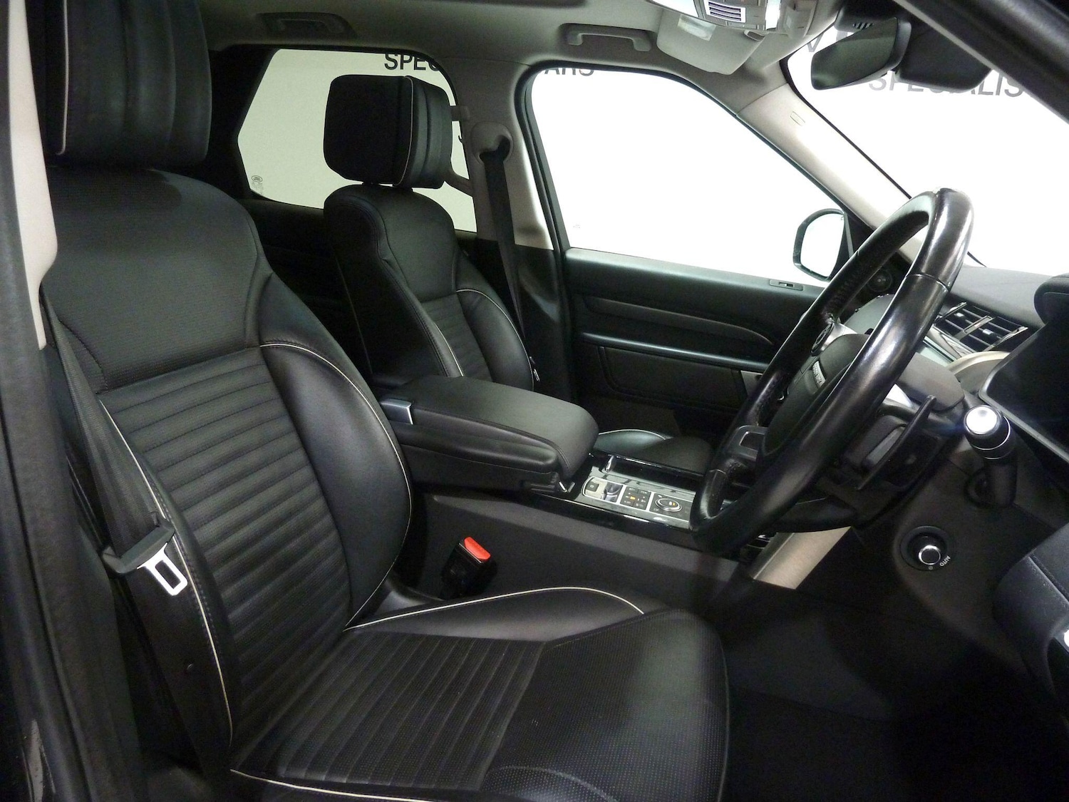 Used Land Rover Discovery 2018 for sale - 76001687: Photo 7