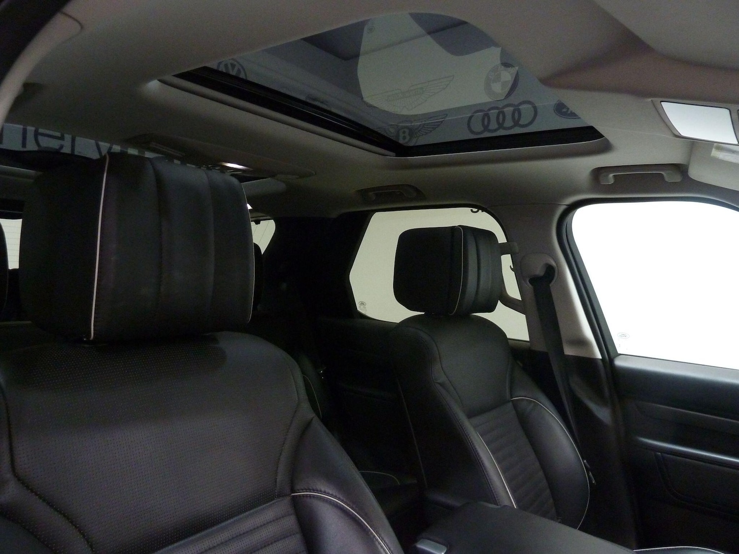 Used Land Rover Discovery 2018 for sale - 76001687: Photo 8