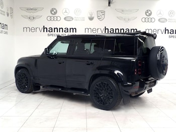 Used Land Rover Defender 2021 for sale - 78347227: Photo