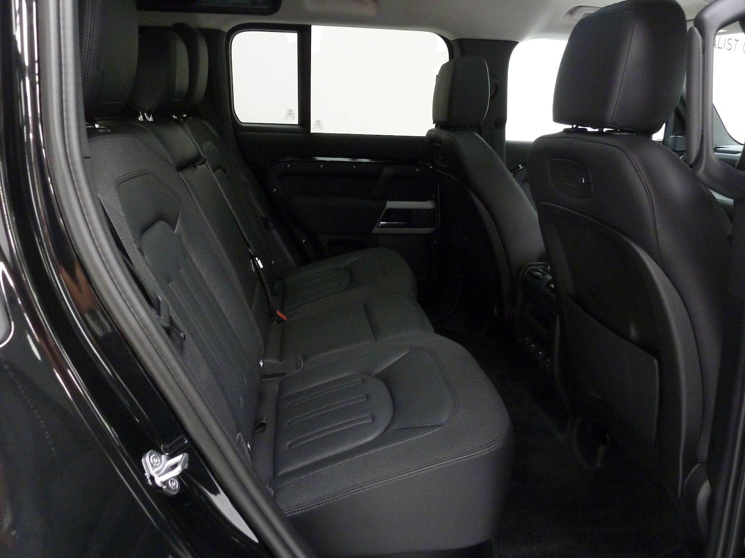 Used Land Rover Defender 110 for sale - 76994912: Photo 15