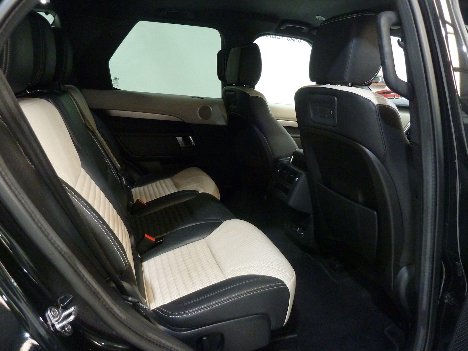 Used Land Rover Discovery 2021 for sale - 76898353: Photo 14