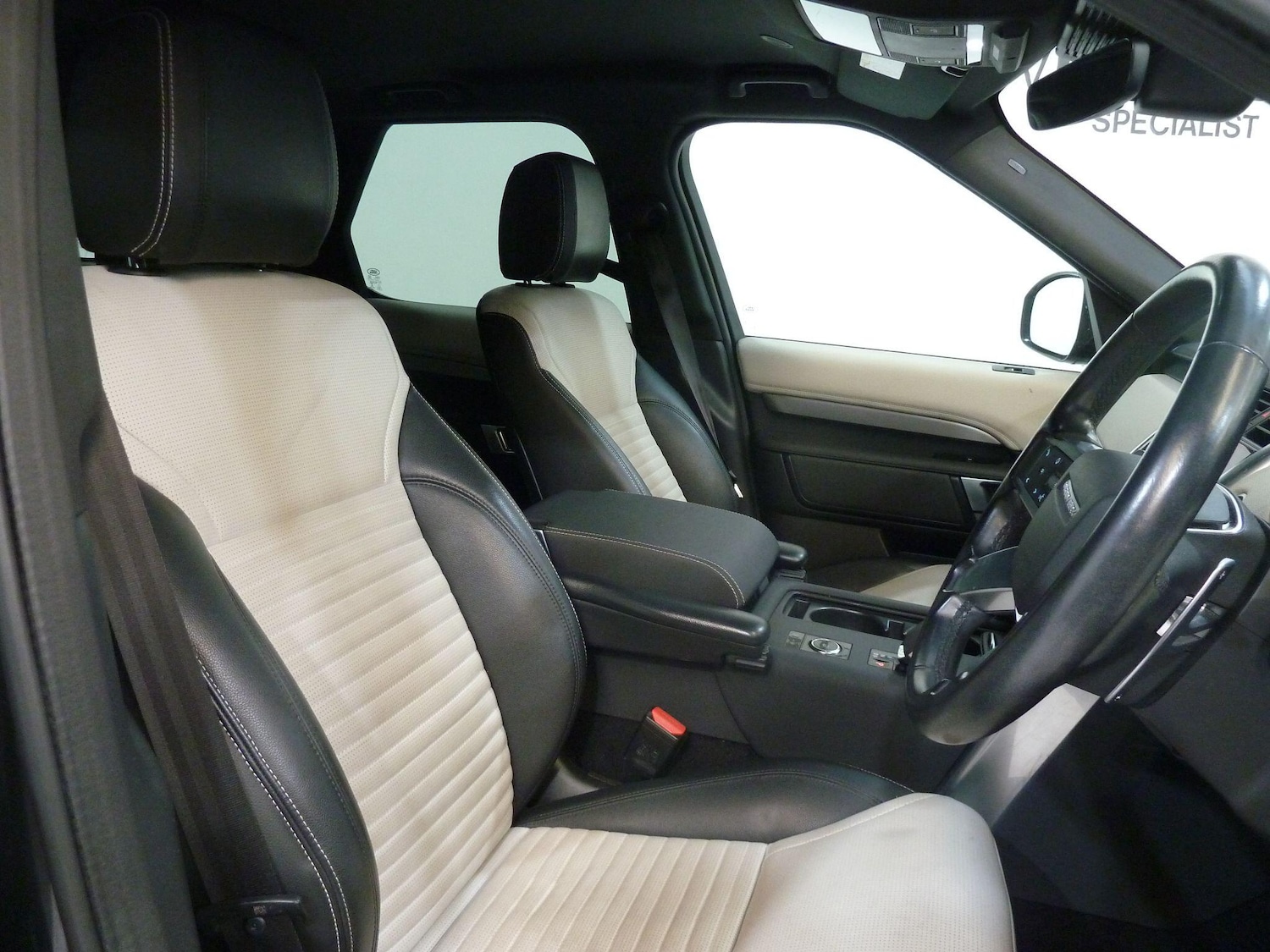 Used Land Rover Discovery 2021 for sale - 76898353: Photo 7