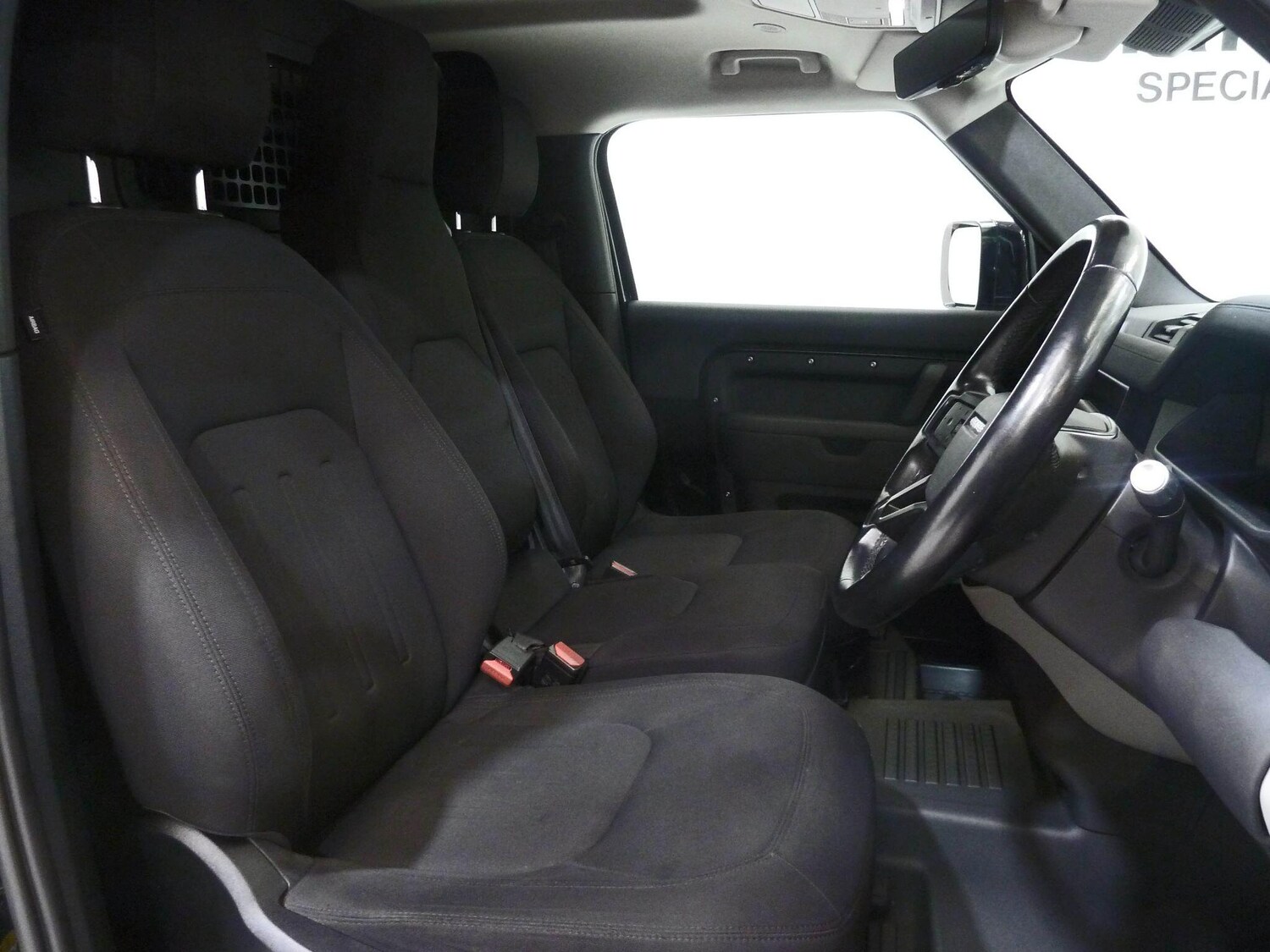 Used Land Rover Defender 2021 for sale - 78100313: Photo 16