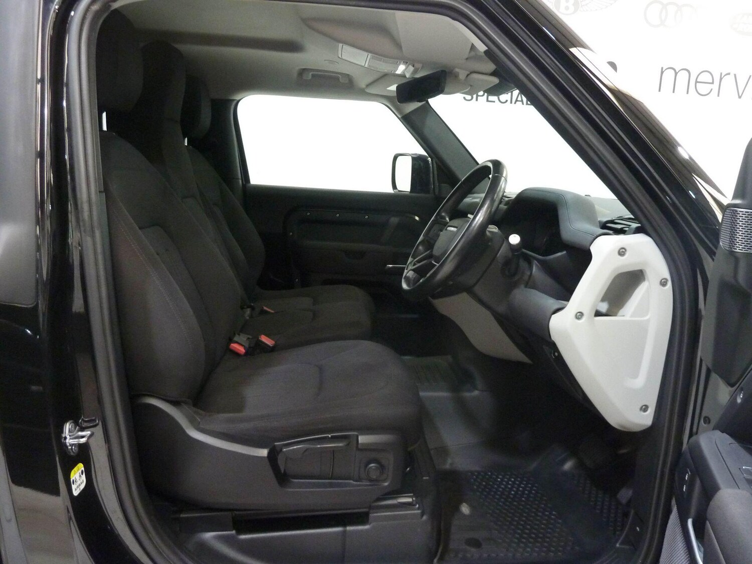 Used Land Rover Defender 2021 for sale - 78100313: Photo 7