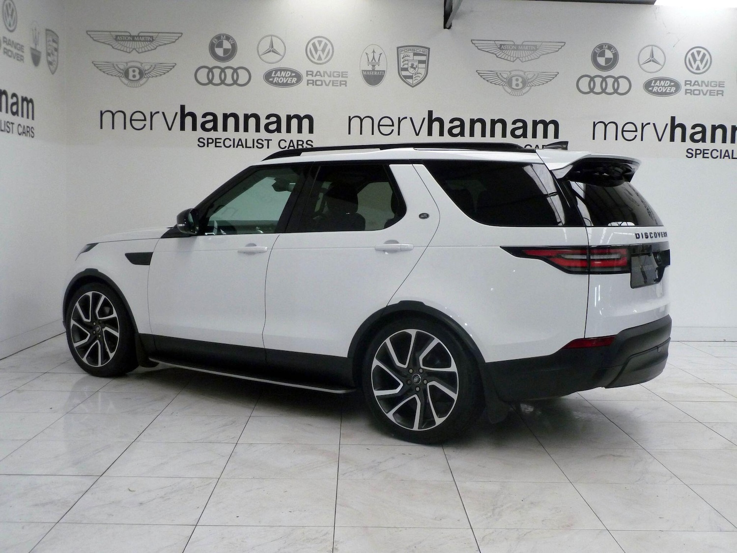 Used Land Rover Discovery 2018 for sale - 76995546: Photo 4