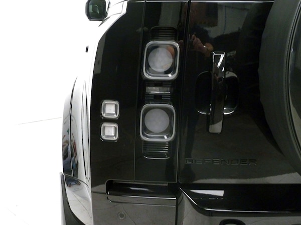 Used Land Rover Defender 110 2021 for sale - 76189037: Photo 16