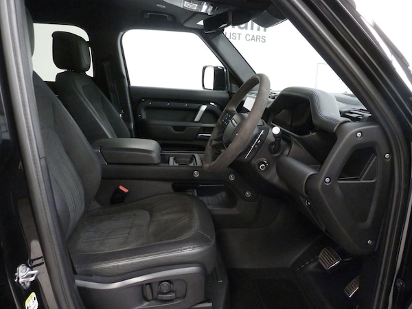 Used Land Rover Defender 110 2021 for sale - 76189037: Photo 22