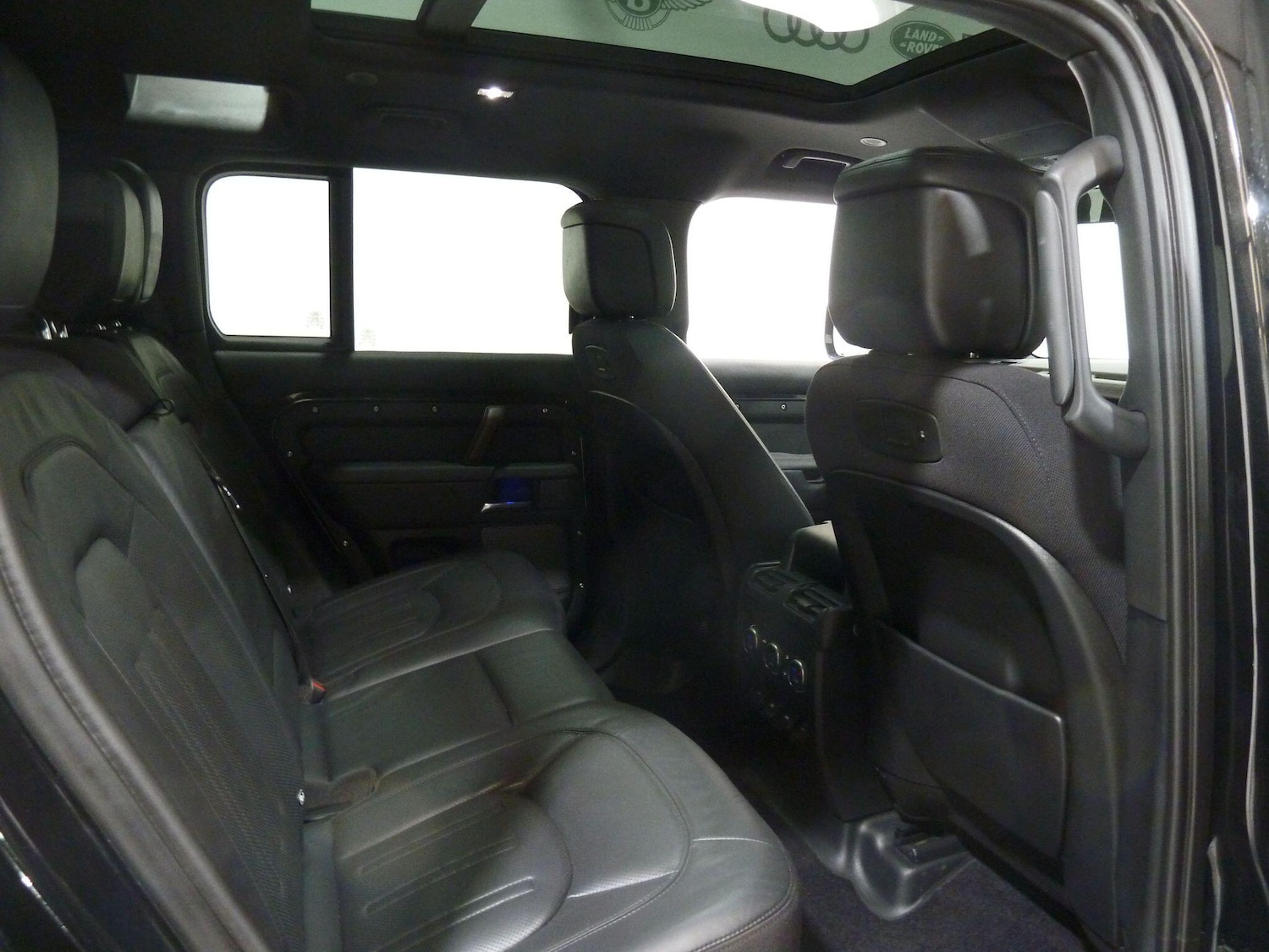 Used Land Rover Defender 2020 for sale - 76975448: Photo 15