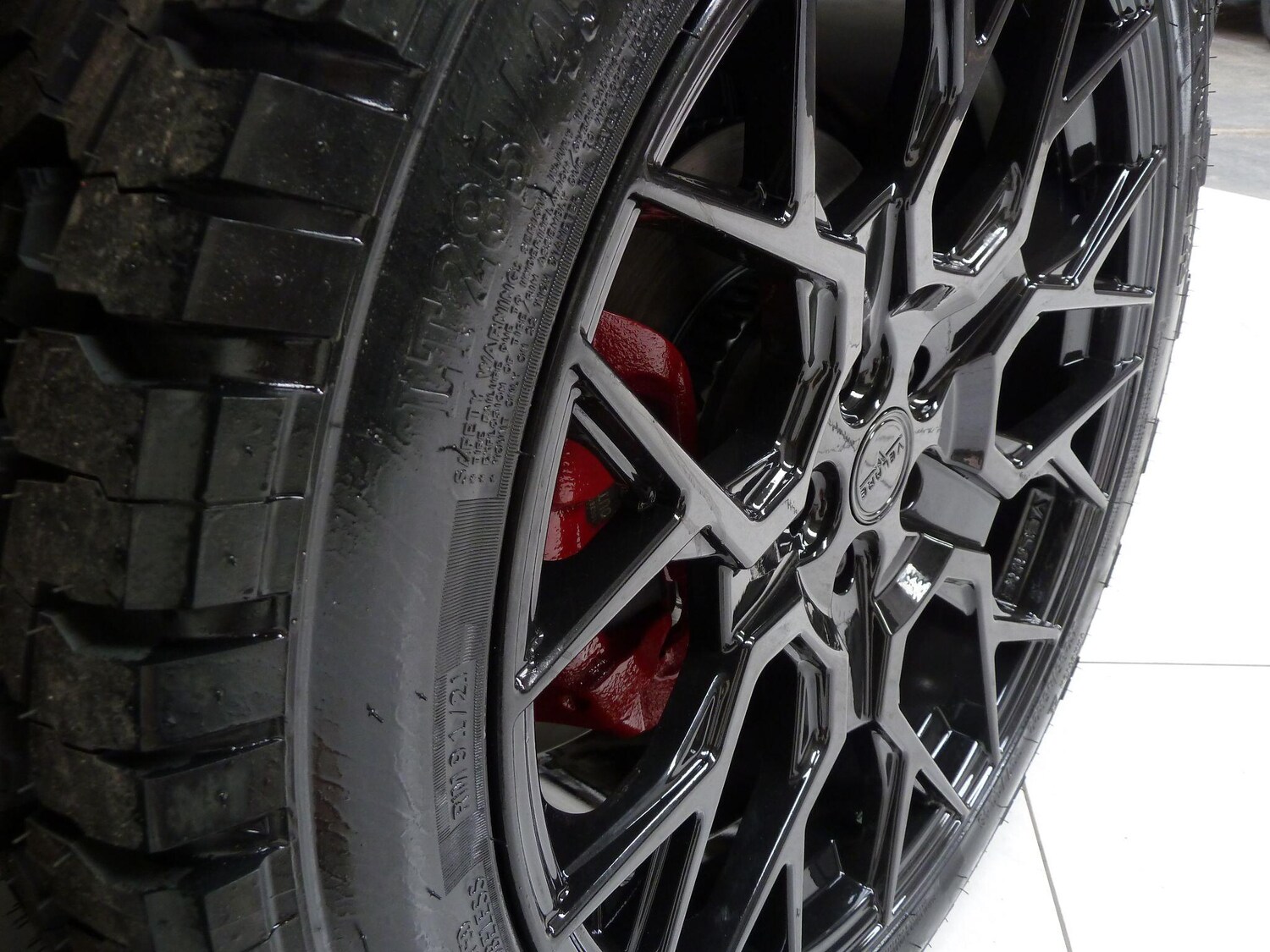 Used Land Rover Defender 90 for sale - 76912884: Photo 10