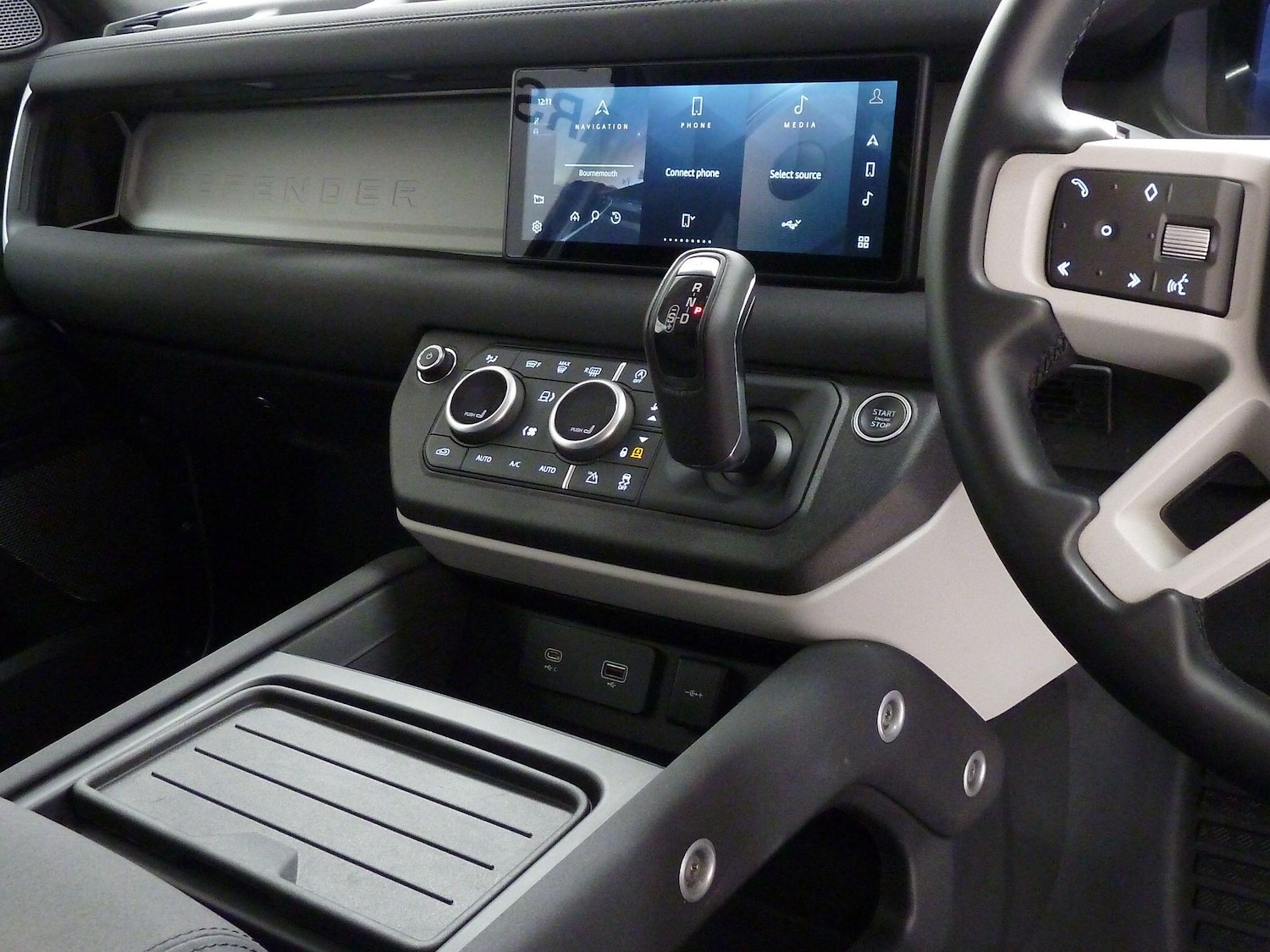 Used Land Rover Defender 90 for sale - 76912884: Photo 8