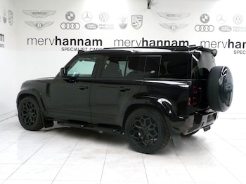 Used Land Rover Defender 110 2022 for sale - 78891837: Photo