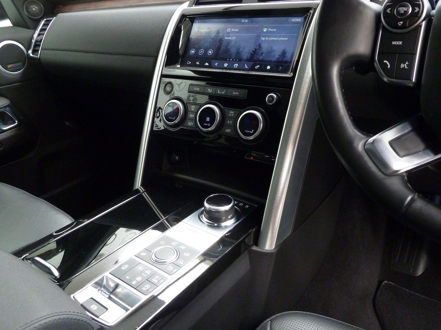 Used Land Rover Discovery 2018 for sale - 76898216: Photo 8