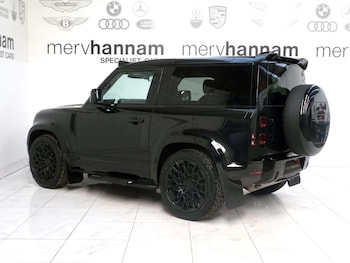 Used Land Rover Defender 90 2023 for sale - 78796191: Photo