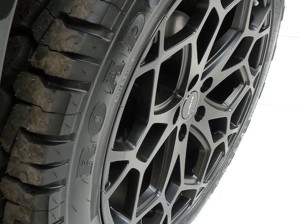 Used Land Rover Defender 110 for sale - 76307221: Photo 10