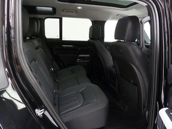 Used Land Rover Defender 110 for sale - 76307221: Photo 15