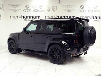 Used Land Rover Defender 110 2022 for sale - 77344355: Photo