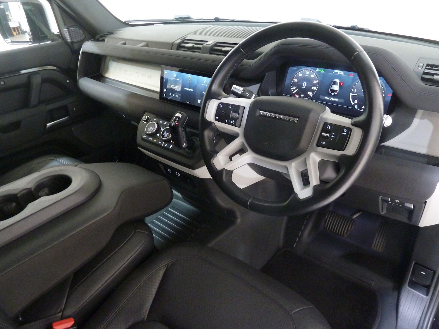 Used Land Rover Defender 2022 for sale - 77344355: Photo 6