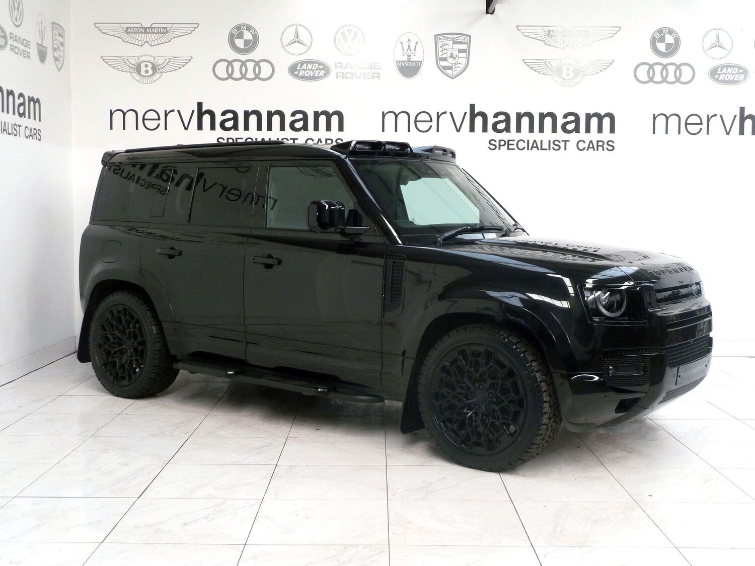 Used Land Rover Defender 2022 for sale - 77882077: Photo 2