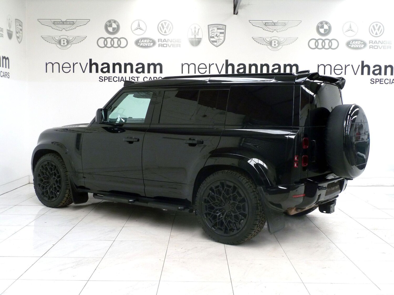 Used Land Rover Defender 2022 for sale - 77882077: Photo 4