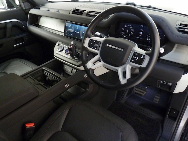 Used Land Rover Defender 110 2020 for sale - 75741461: Photo 6