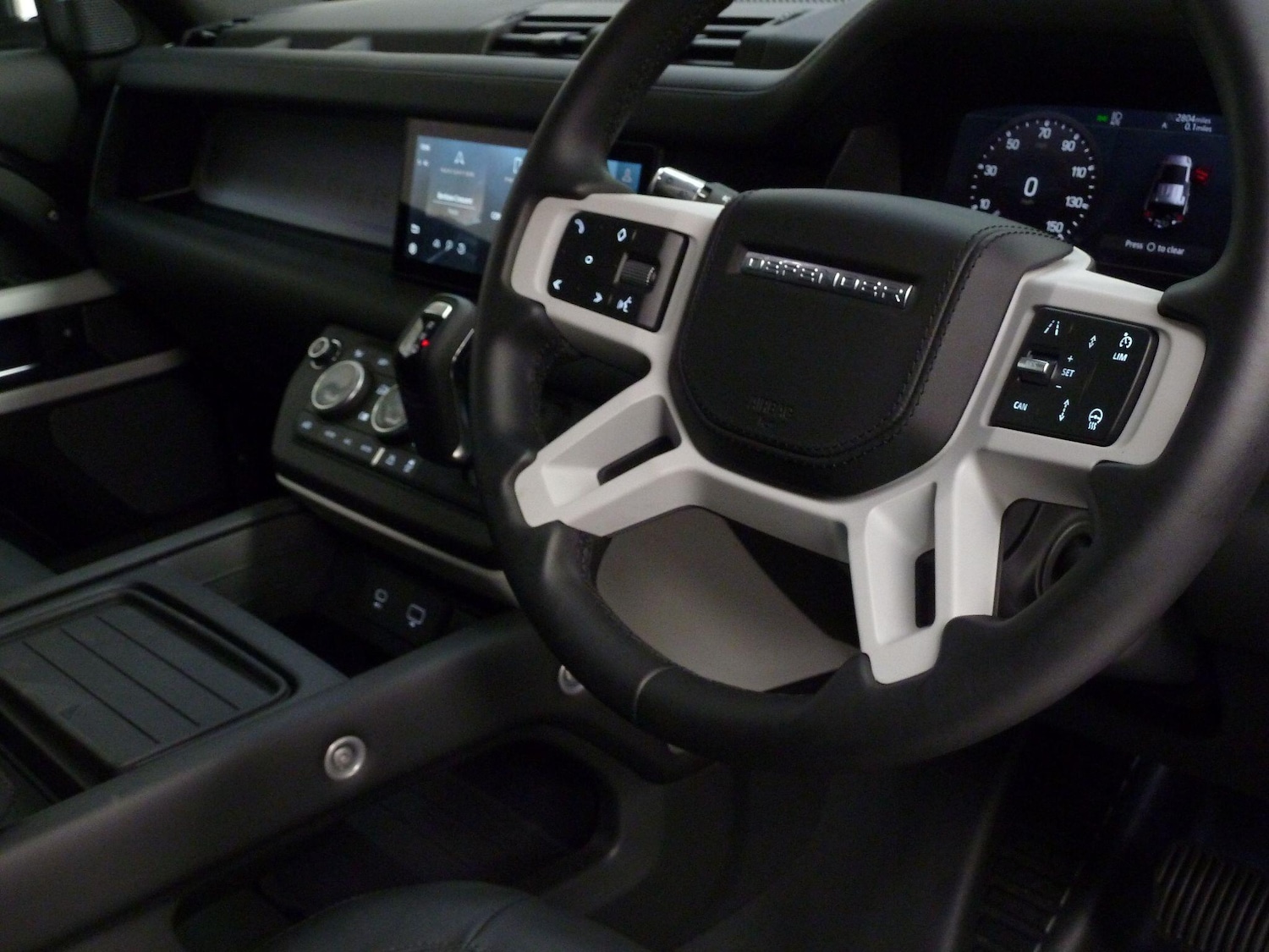 Used Land Rover Defender 2022 for sale - 77267140: Photo 15