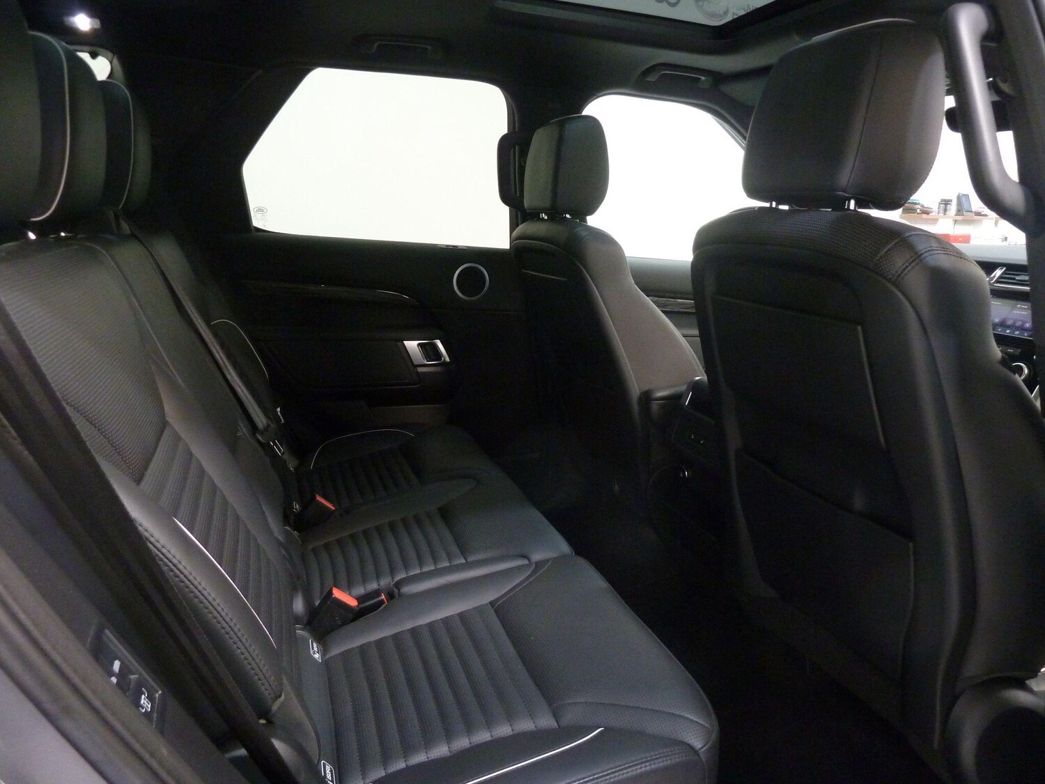 Used Land Rover Discovery 2018 for sale - 76002366: Photo 14