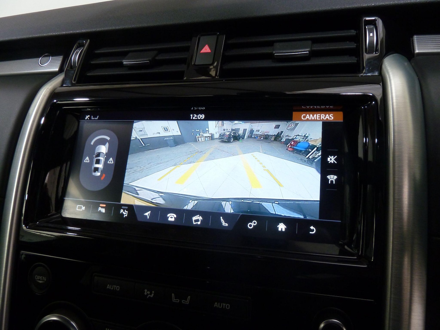 Used Land Rover Discovery for sale - 76473828: Photo 17