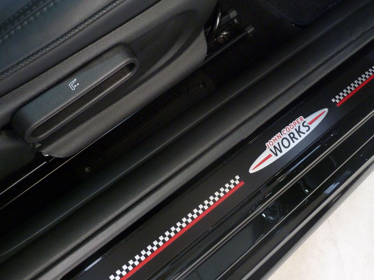 Used MINI Hatch 2018 for sale - 76645043: Photo 15