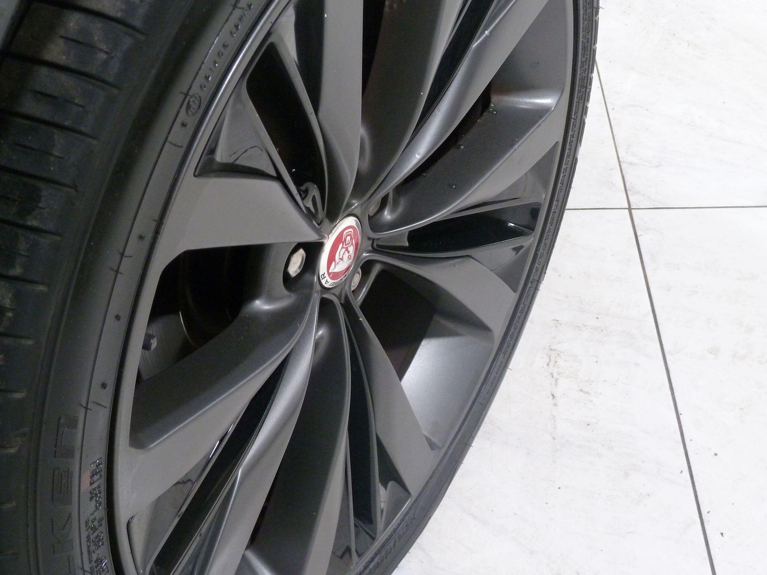 Used Jaguar F-Pace 2019 for sale - 76513183: Photo 9