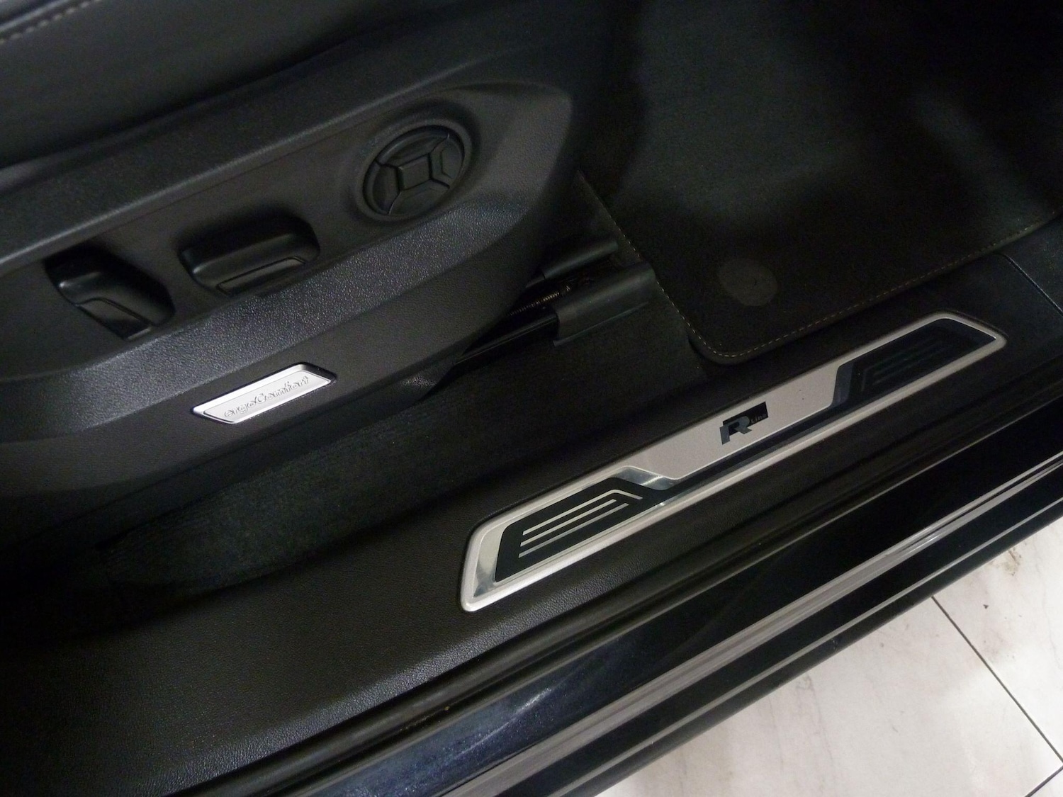 Used Volkswagen Touareg for sale - 77229586: Photo 21