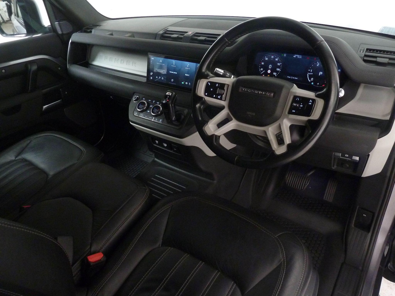 Used Land Rover Defender 90 2021 for sale - 78087093: Photo 6