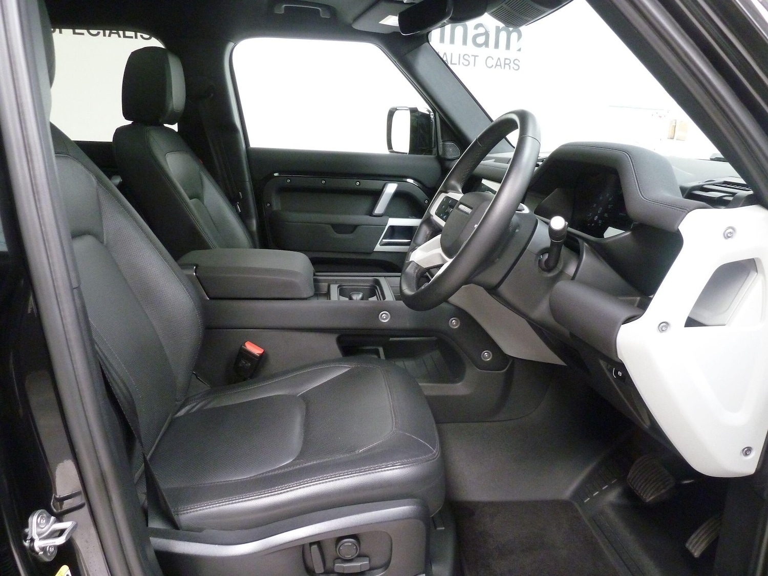 Used Land Rover Defender 2023 for sale - 77994196: Photo 17
