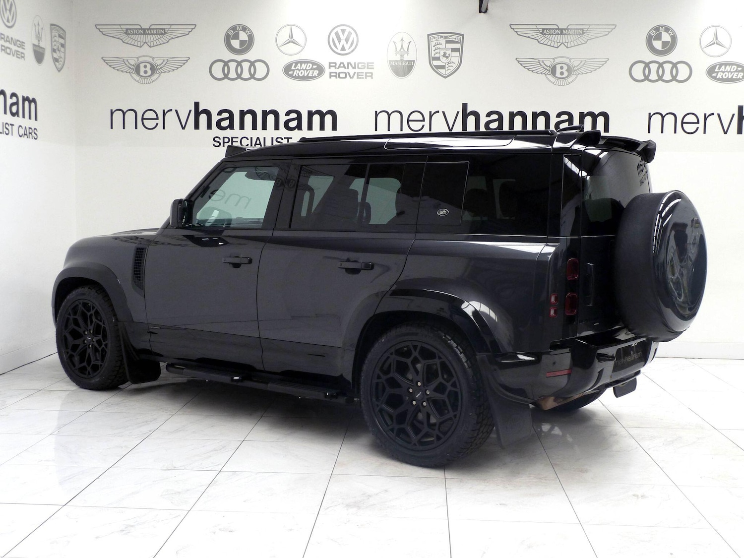 Used Land Rover Defender 2023 for sale - 77994196: Photo 4
